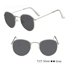 Загрузить изображение в средство просмотра галереи, Classic small frame round modal sunglasses
