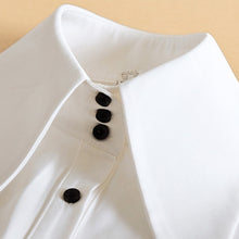 Load image into Gallery viewer, Retro wide lapel white fake collar button detachable
