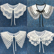 Загрузить изображение в средство просмотра галереи, Embroidered floral lace half shirt
